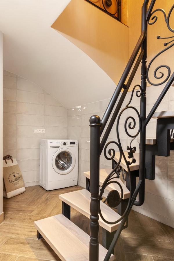 Avangard Saint Teodora III Apart Lviv Ngoại thất bức ảnh