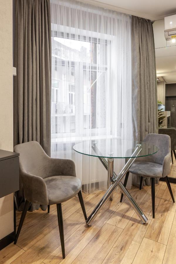 Avangard Saint Teodora III Apart Lviv Ngoại thất bức ảnh
